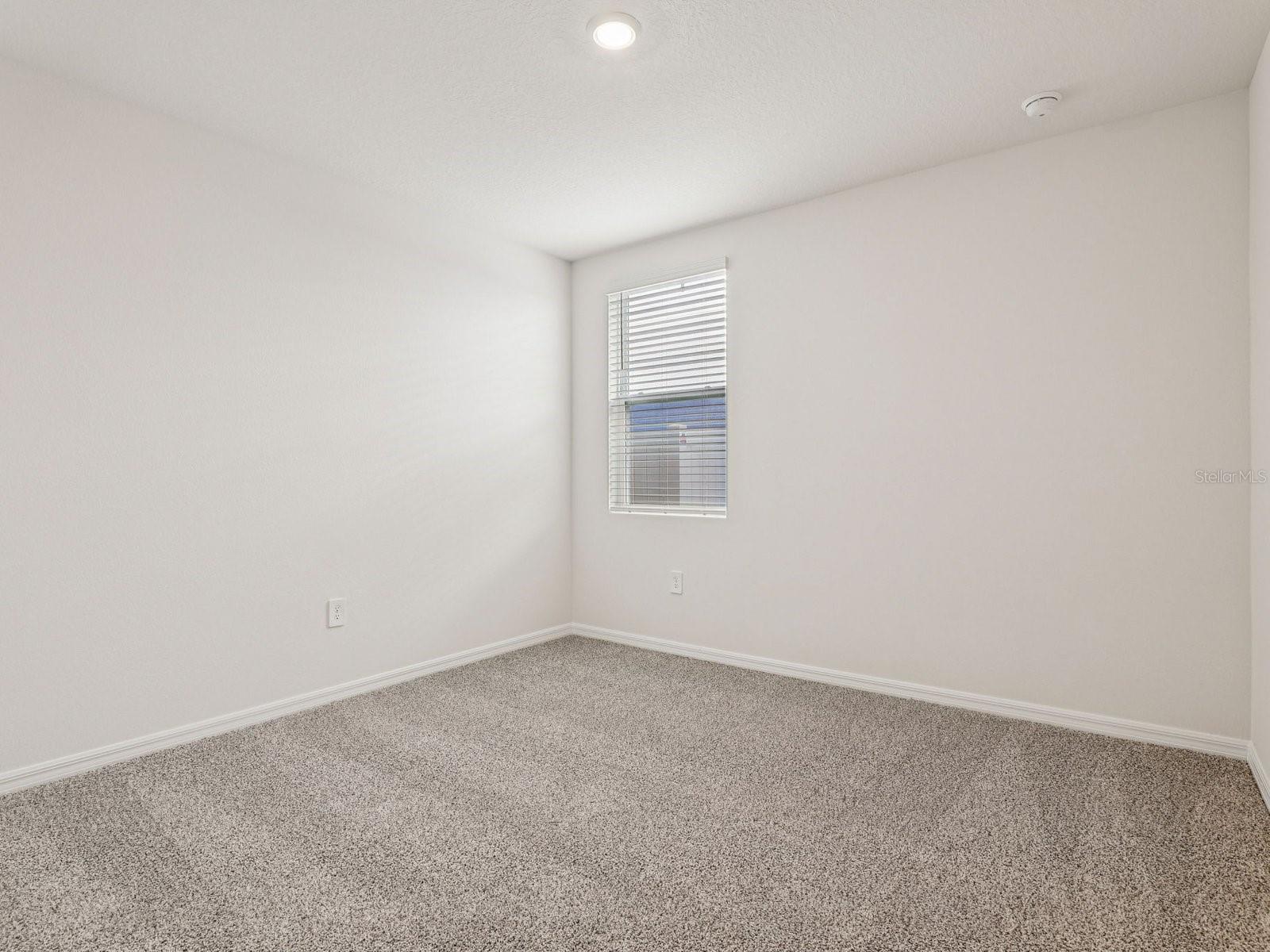 12580 Homeland Dr Property Photo 9