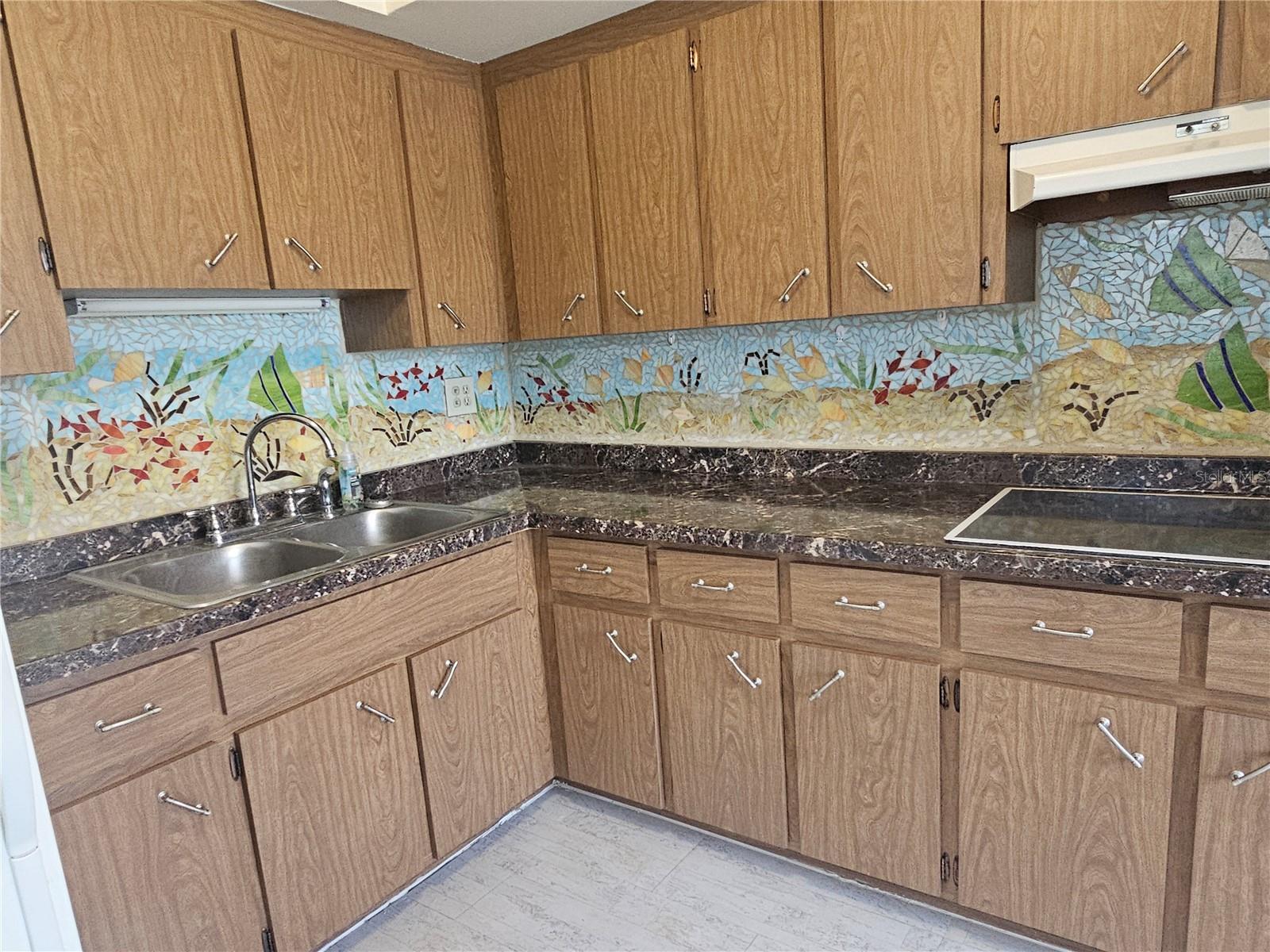 2070 World Parkway Blvd #22 Property Photo 6