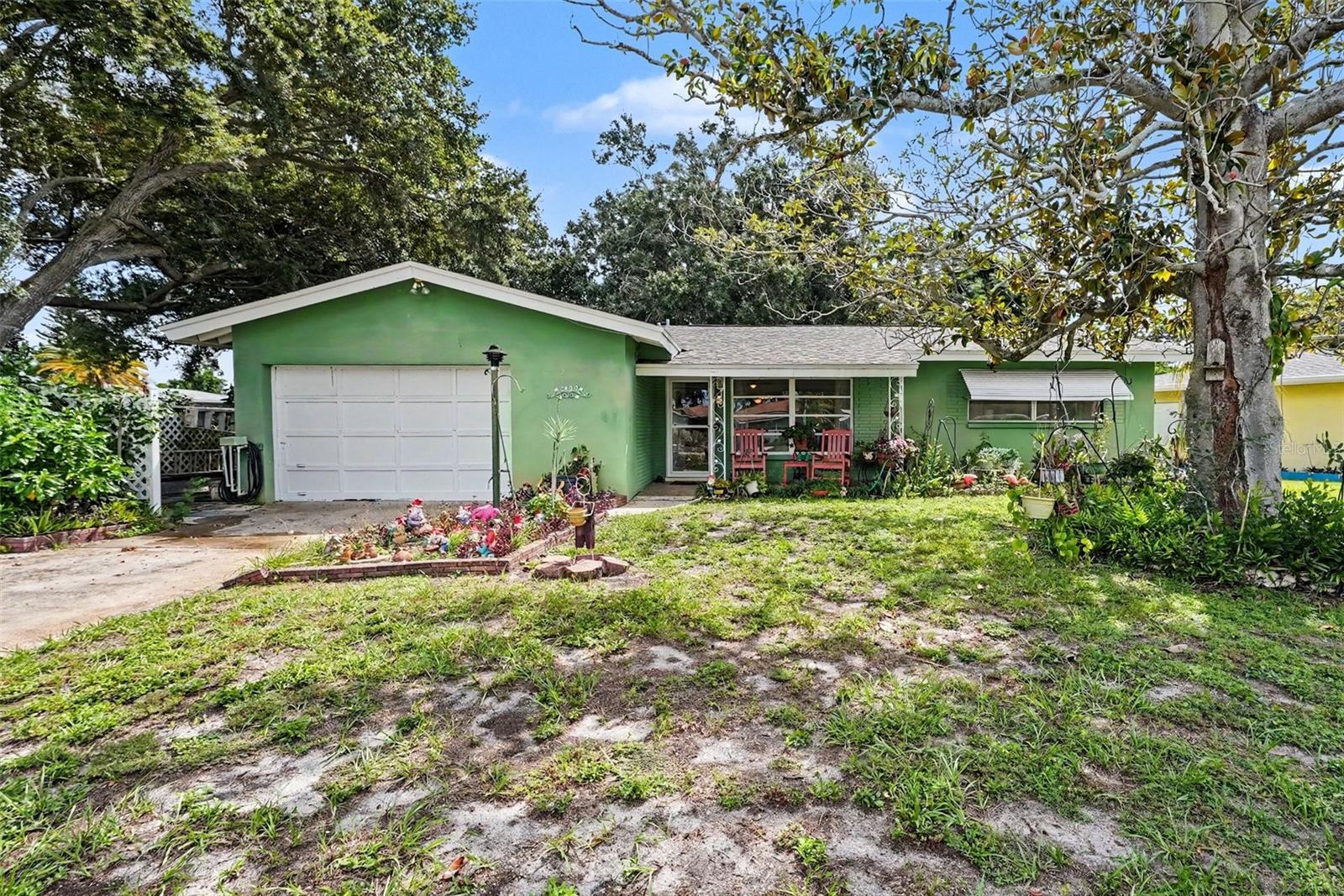 2400 Indigo Dr Property Photo 1