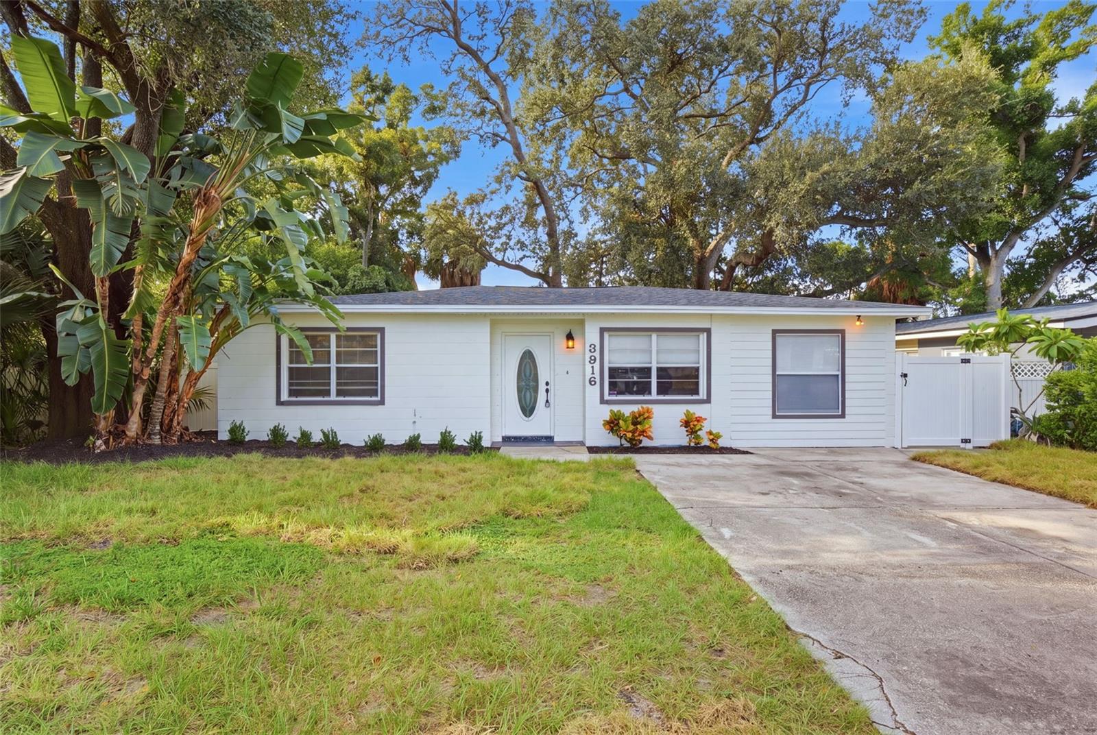 3916 W North A St Property Photo 1