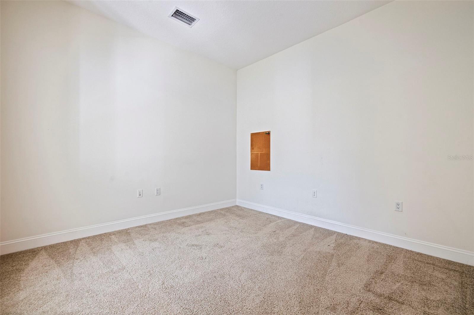 300 Newbury Pl N Property Photo 25
