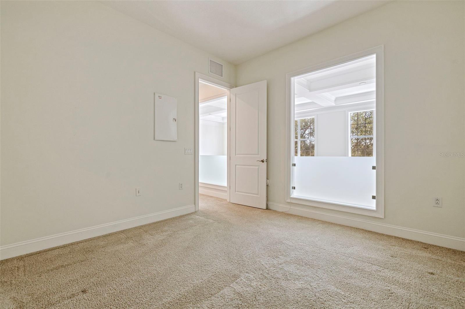 300 Newbury Pl N Property Photo 26