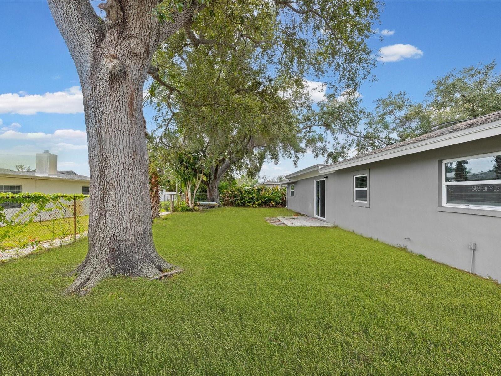 9633 Portside Dr Property Photo 34