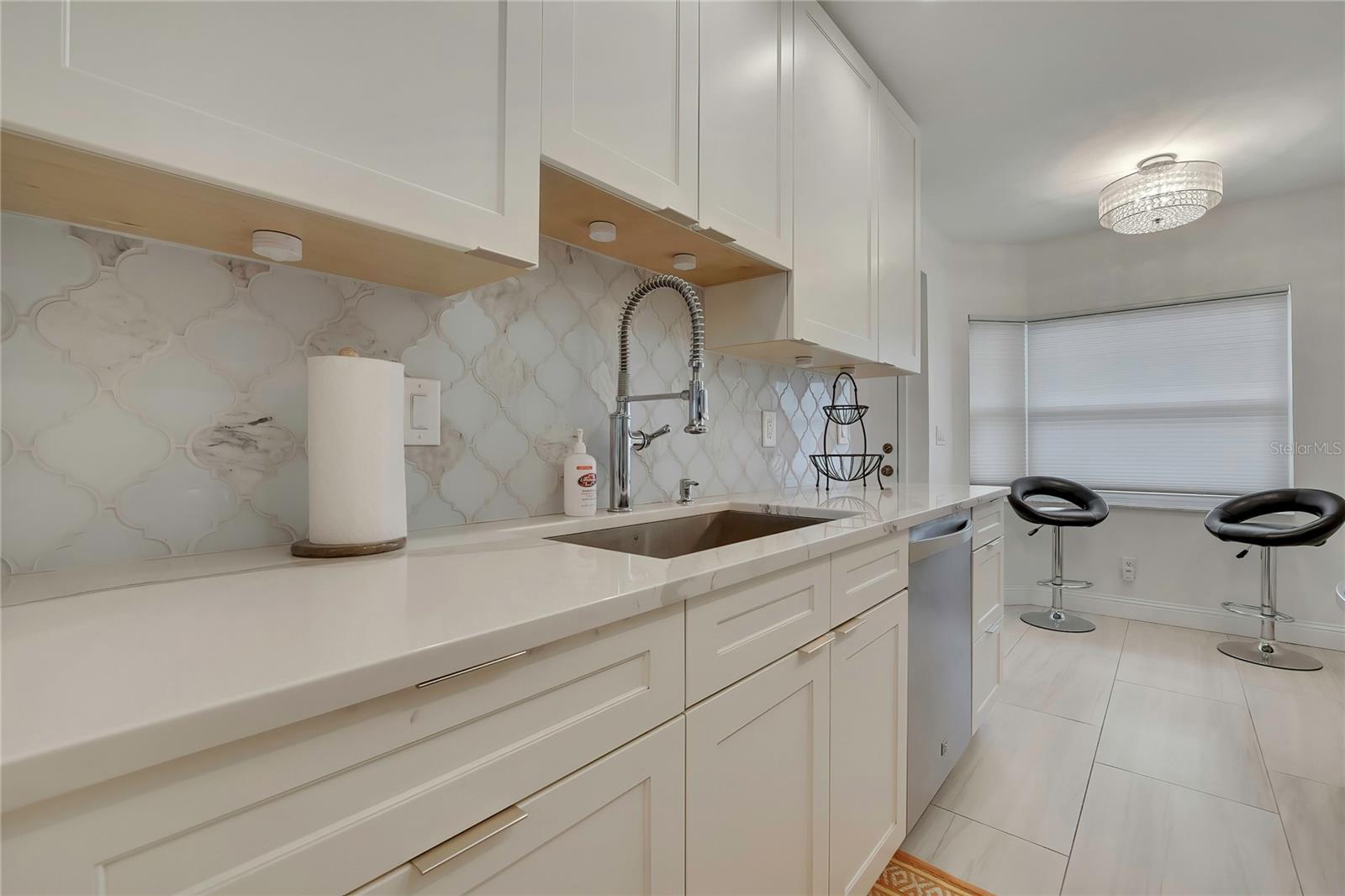 5775 Park St N #402 Property Photo 4
