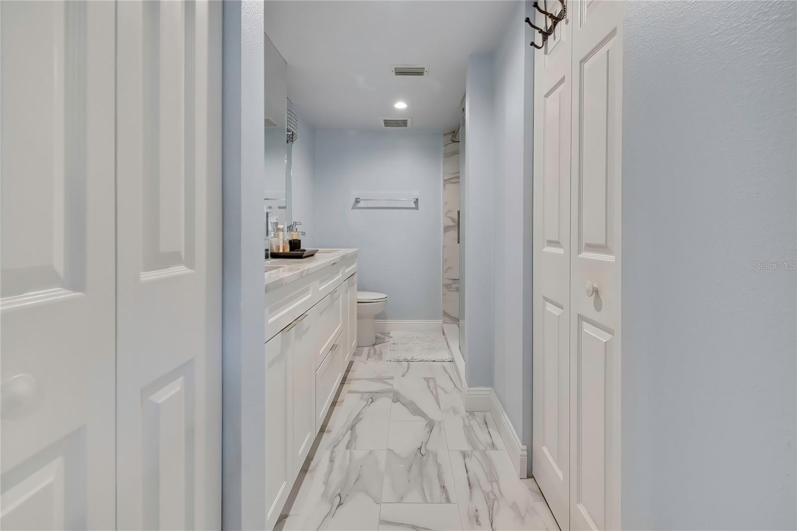 5775 Park St N #402 Property Photo 16