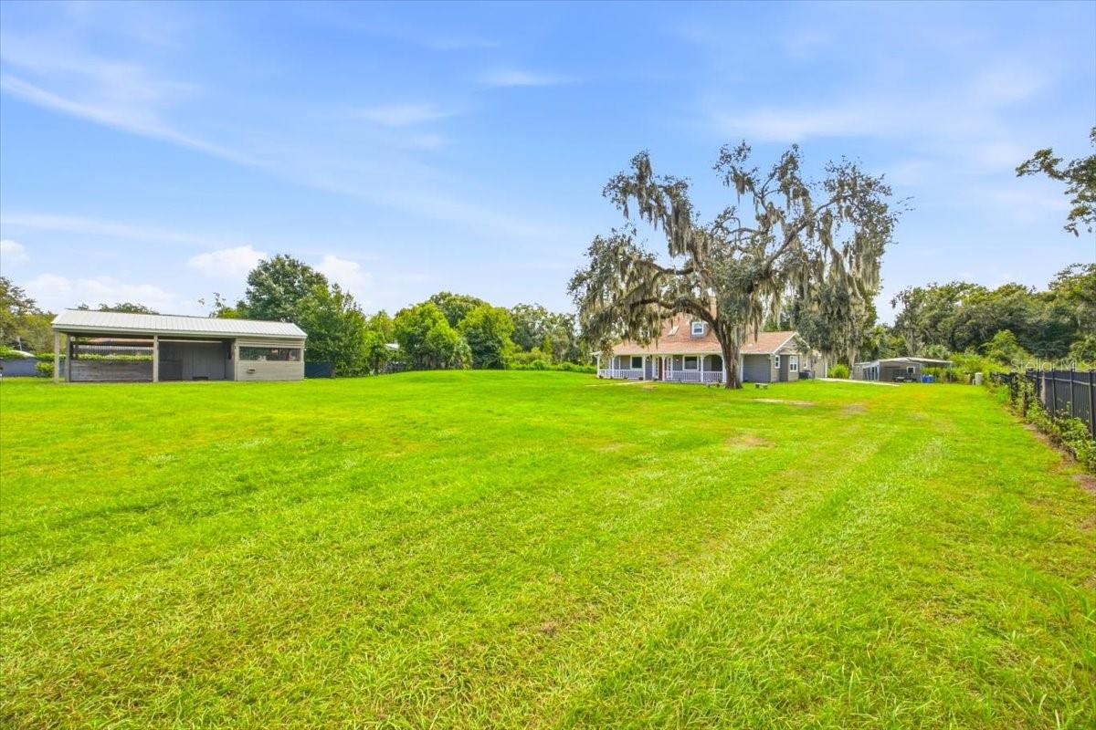 3717 Futch Loop Property Photo 1