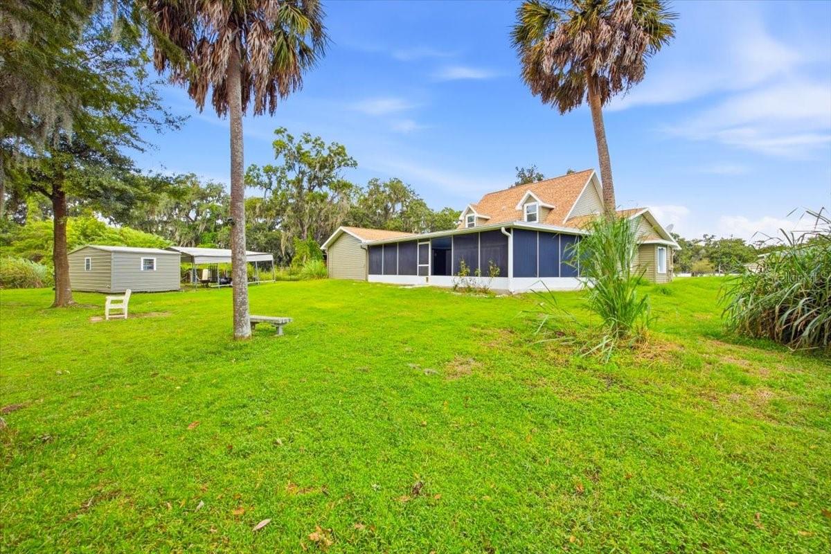 3717 Futch Loop Property Photo 6