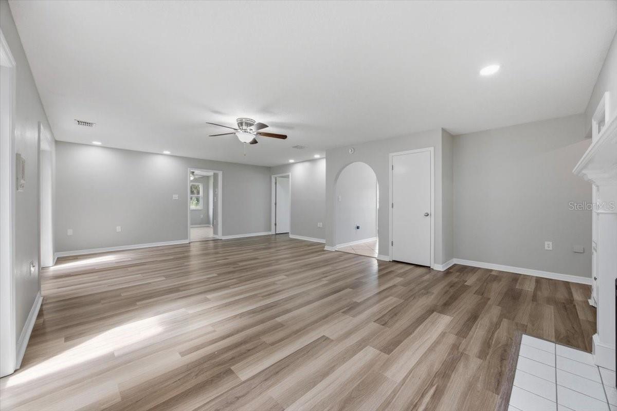 3717 Futch Loop Property Photo 9