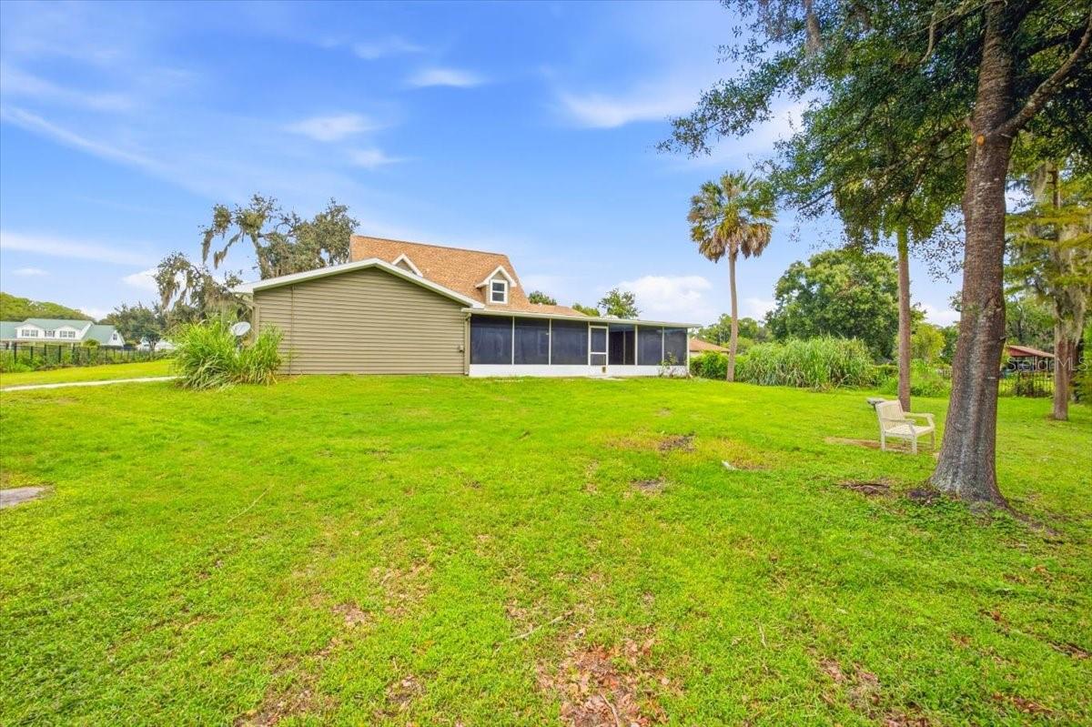 3717 Futch Loop Property Photo 27