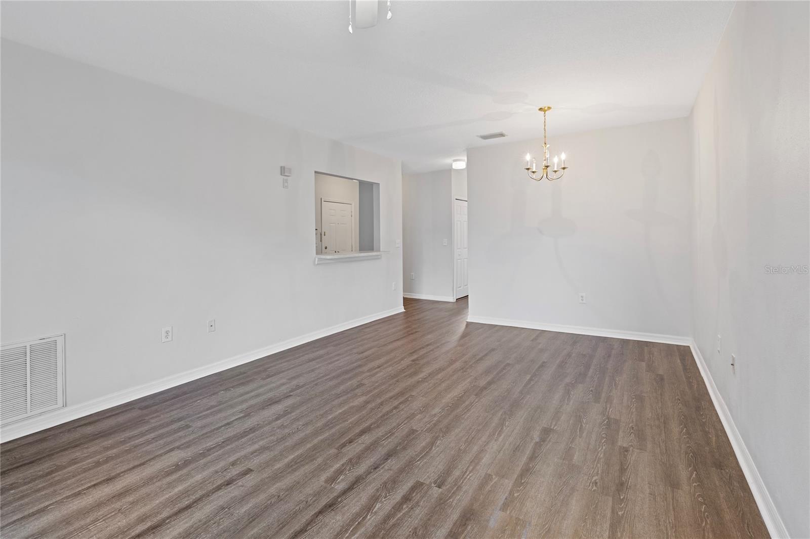 9519 Newdale Way #201 Property Photo 8