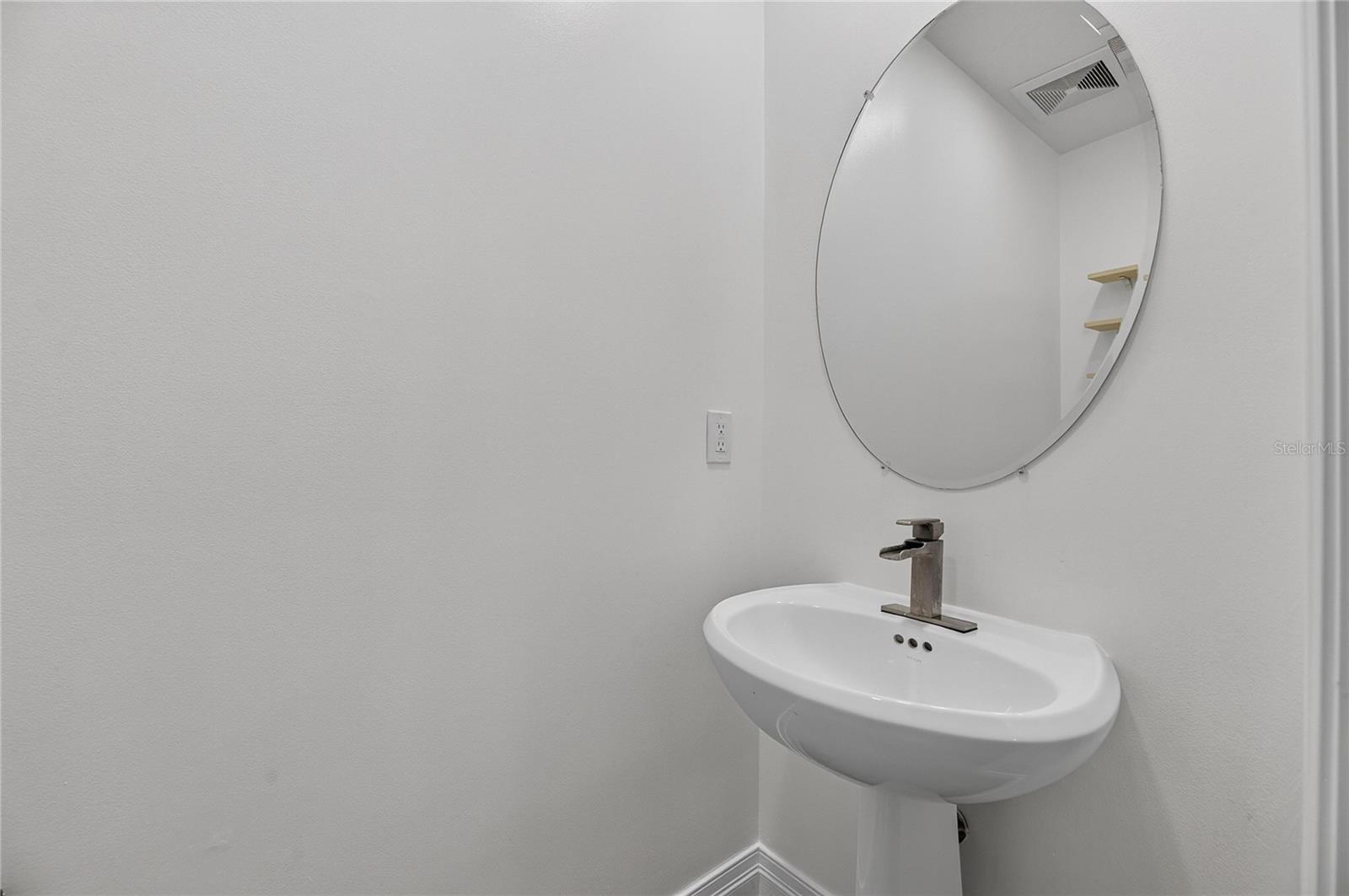 449 S 12th St #503 Property Photo 7
