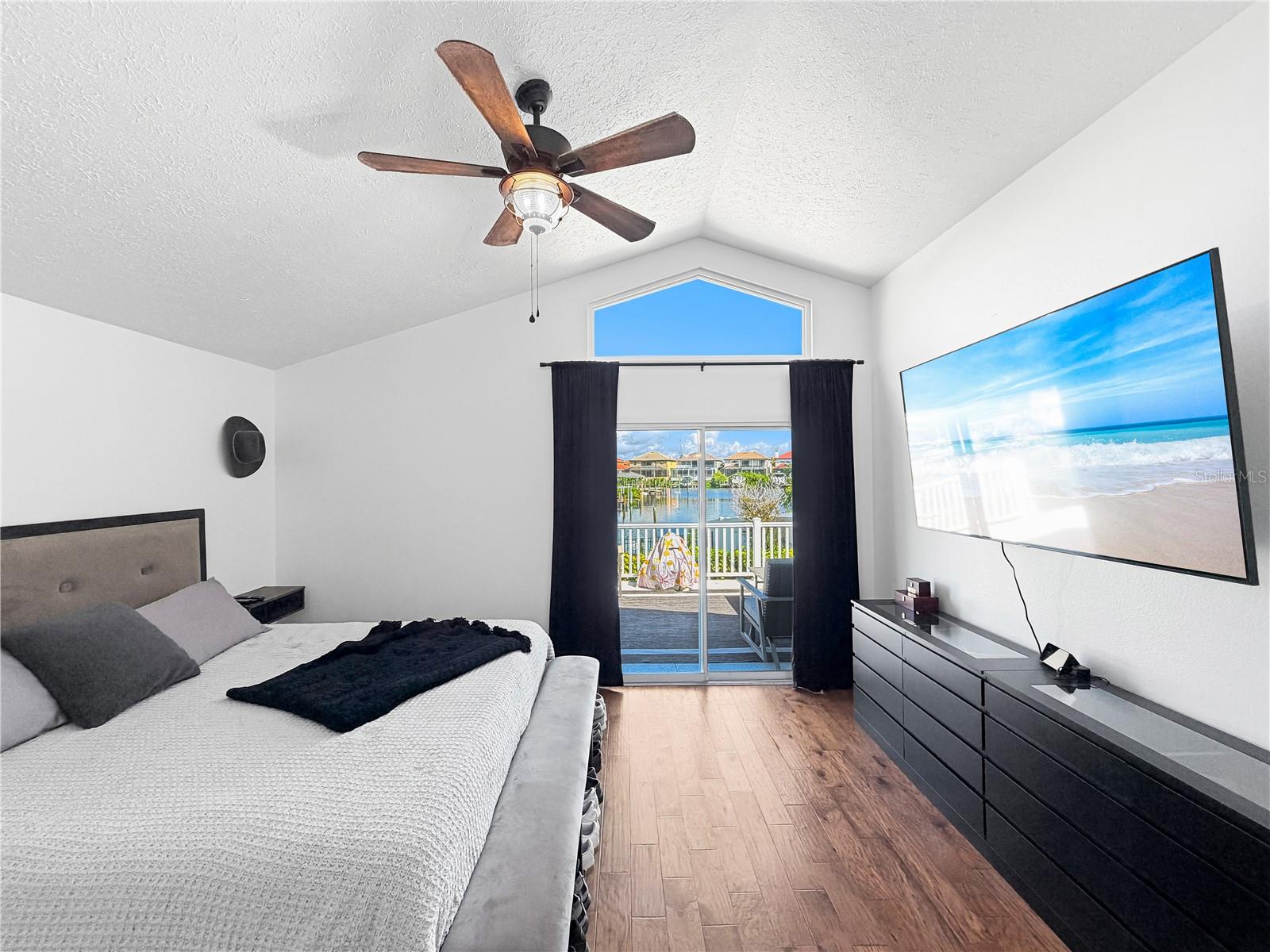 931 Symphony Isles Blvd Property Photo 17