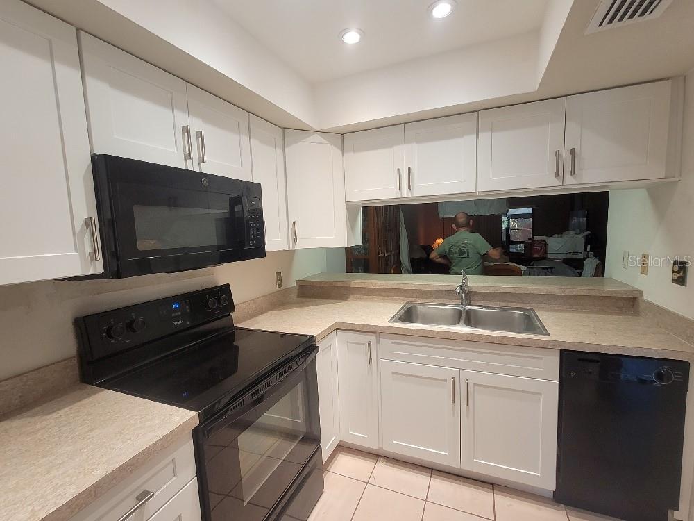 2084 Sunset Grove Ln Property Photo 9