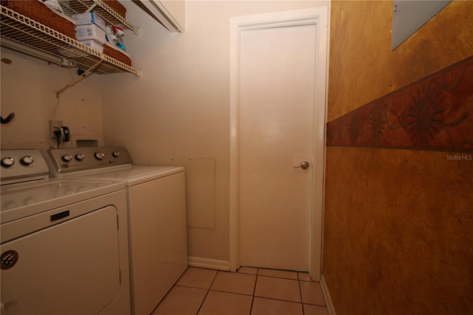 2084 Sunset Grove Ln Property Photo 12