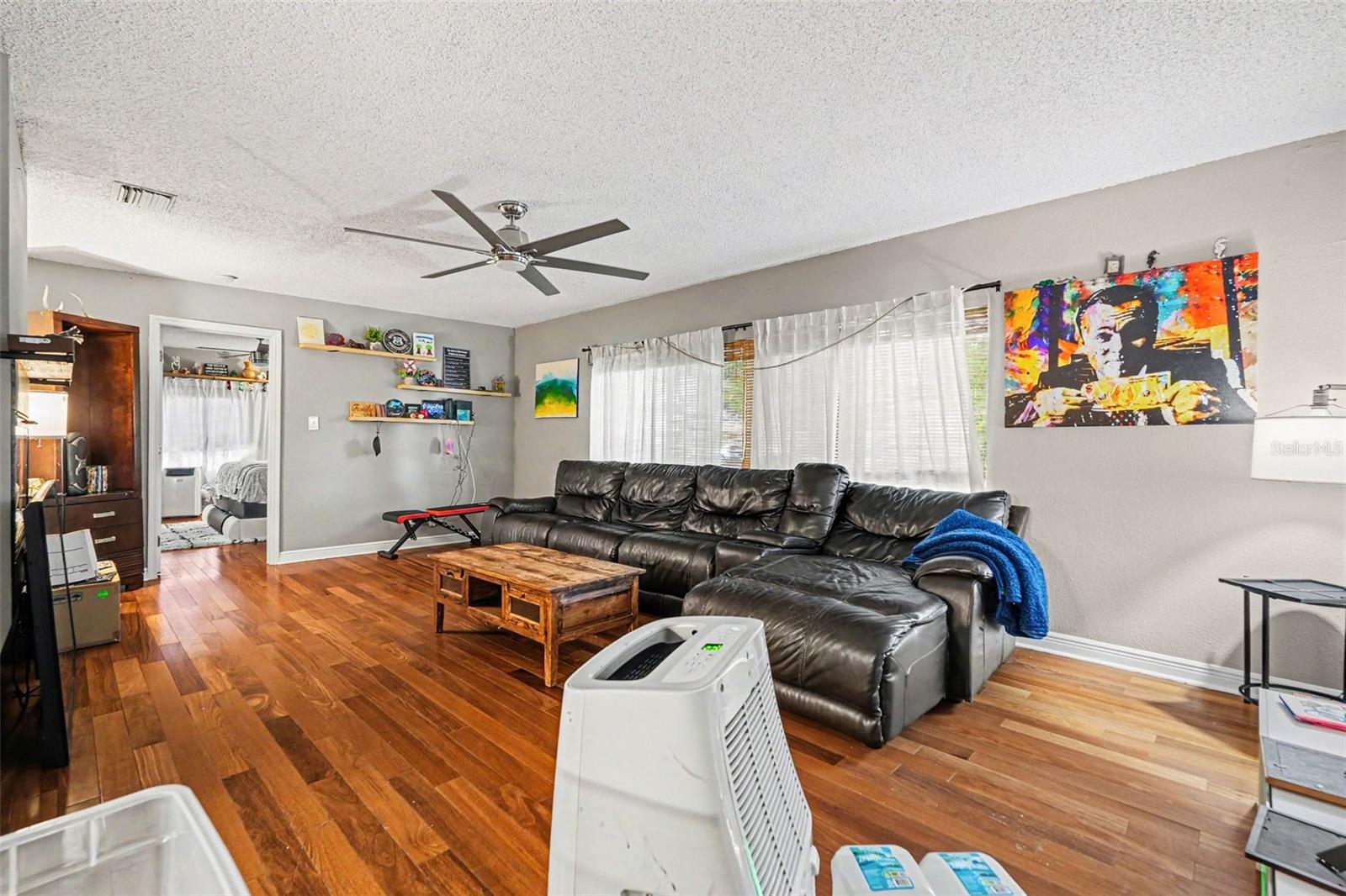 3022 Dartmouth Ave N Property Photo 2