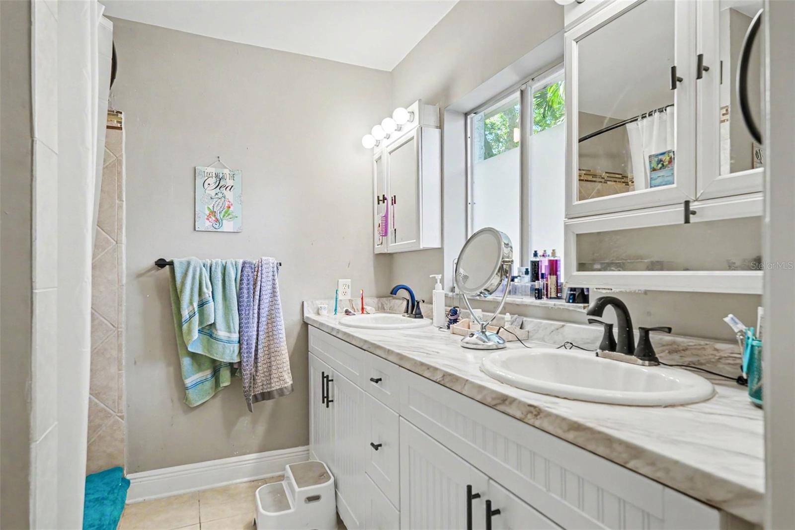 3022 Dartmouth Ave N Property Photo 11