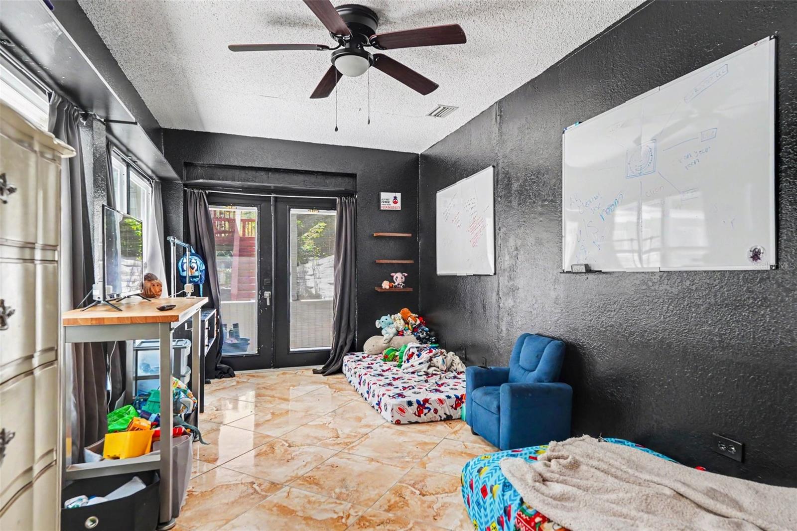 3022 Dartmouth Ave N Property Photo 12