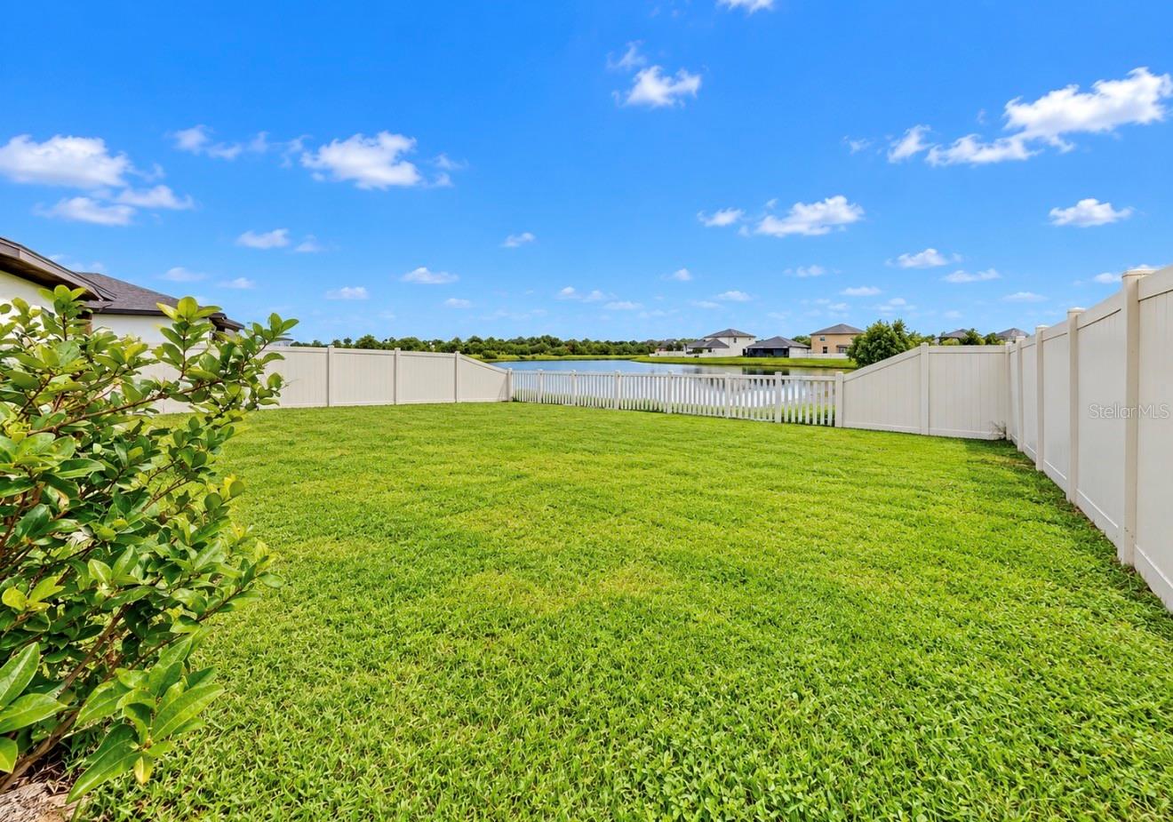 5005 White Chicory Dr Property Photo 4
