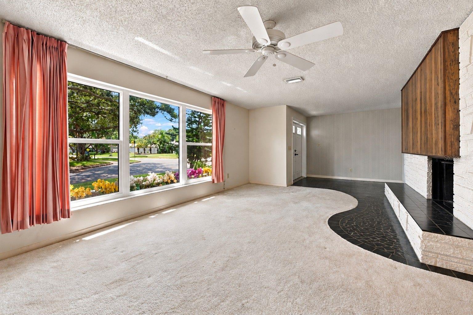2336 Harn Blvd Property Photo 8