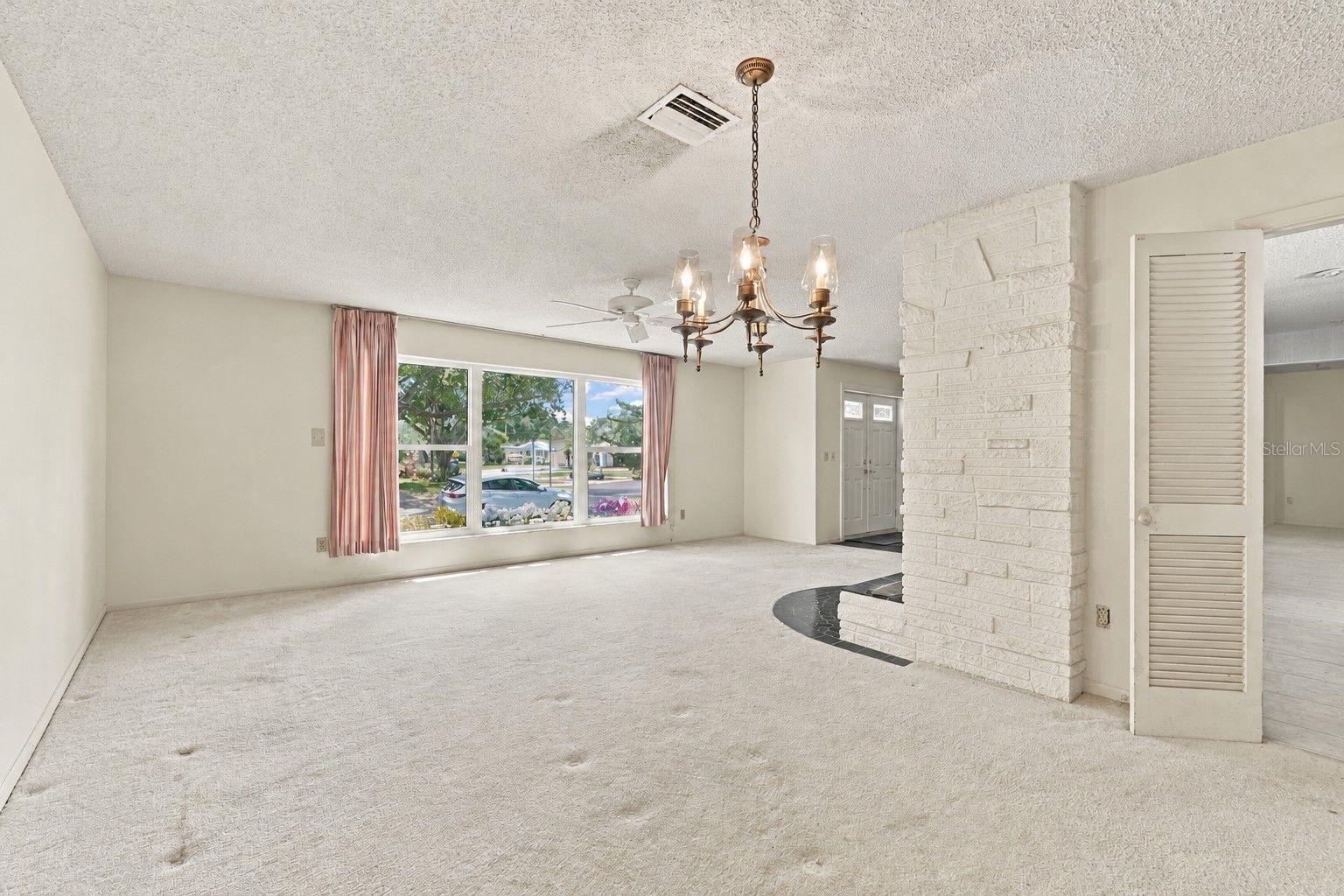 2336 Harn Blvd Property Photo 12