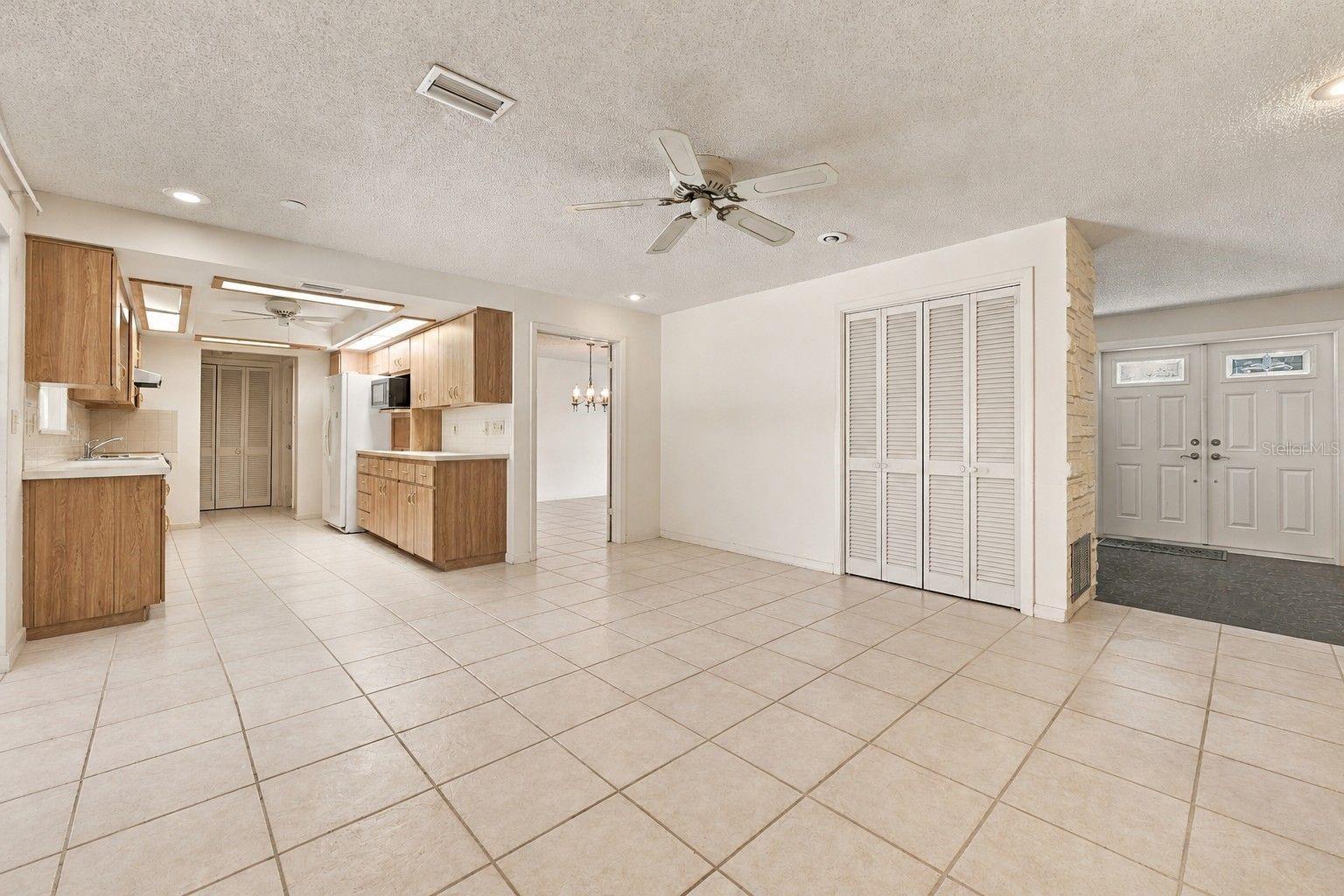 2336 Harn Blvd Property Photo 14