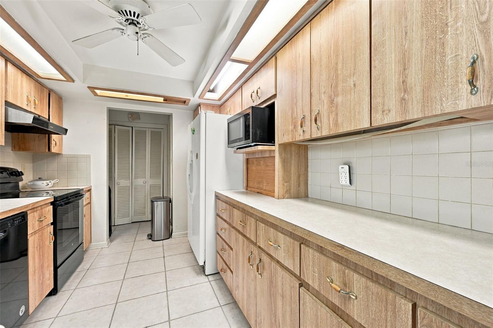 2336 Harn Blvd Property Photo 17