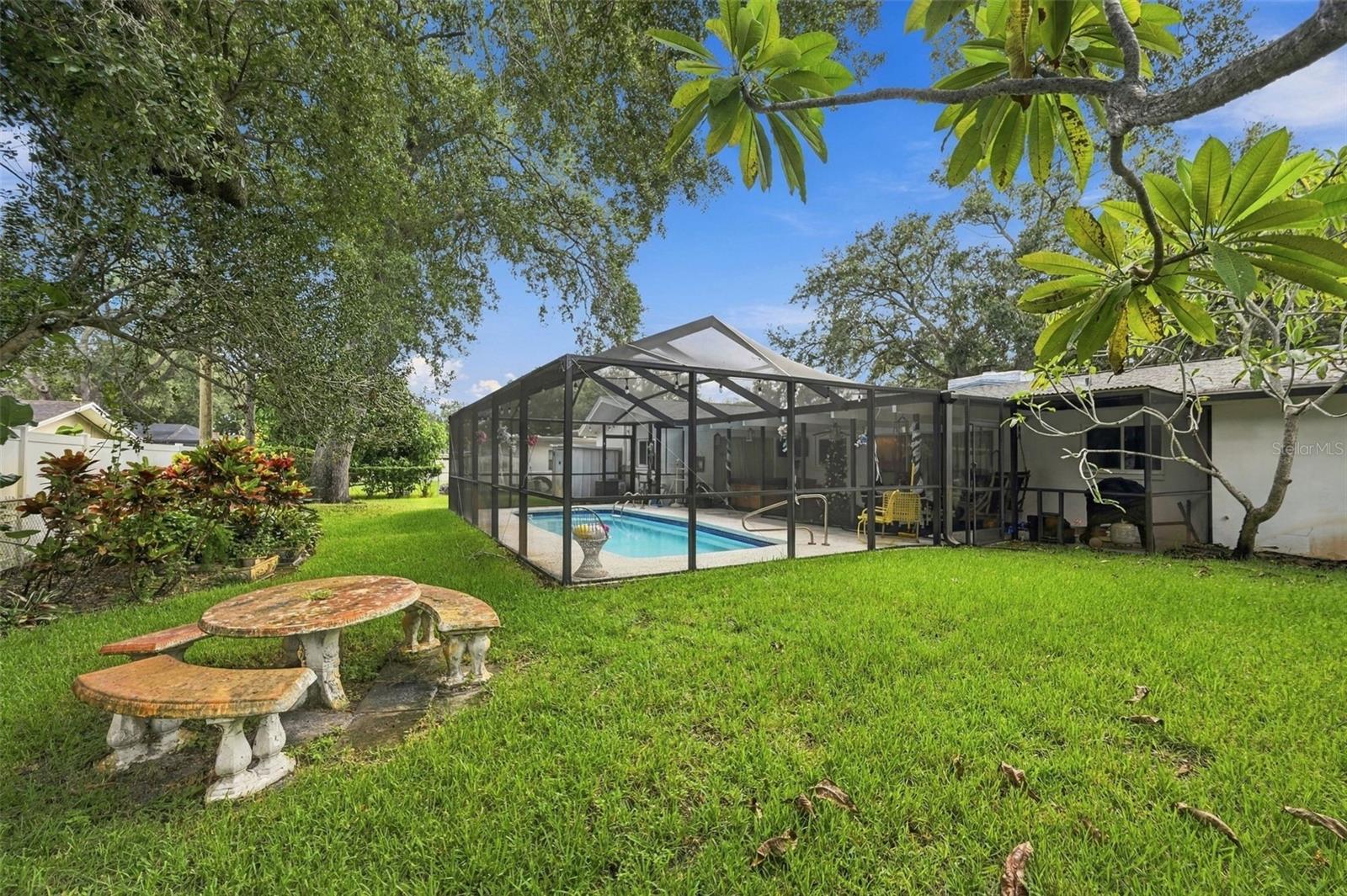 2336 Harn Blvd Property Photo 39
