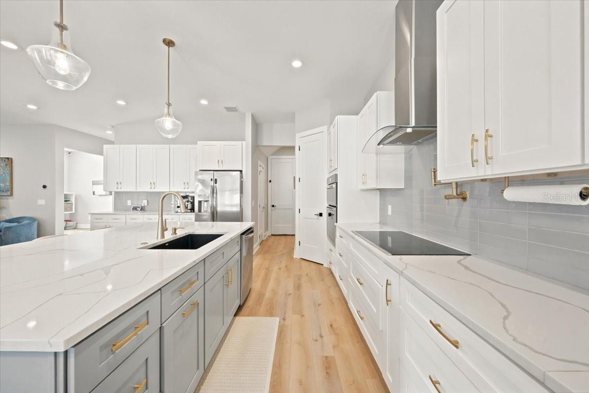 3011 W North B St Property Photo 7