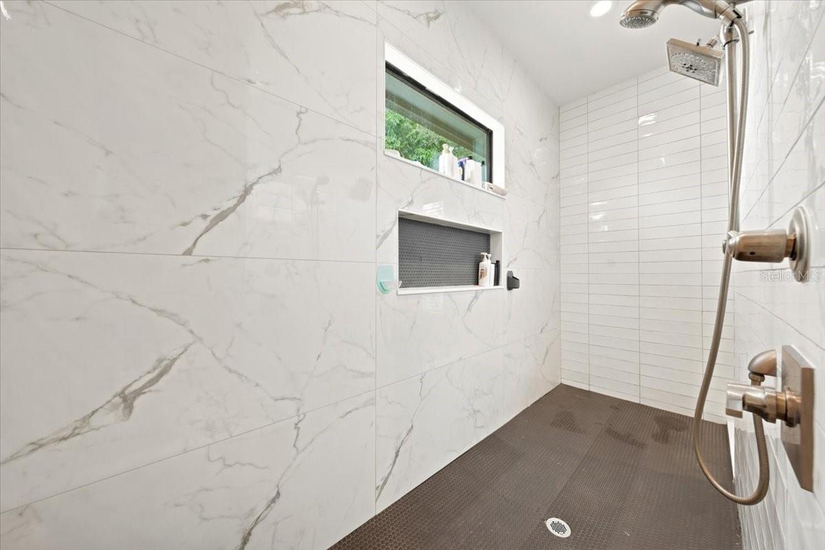 3011 W North B St Property Photo 19