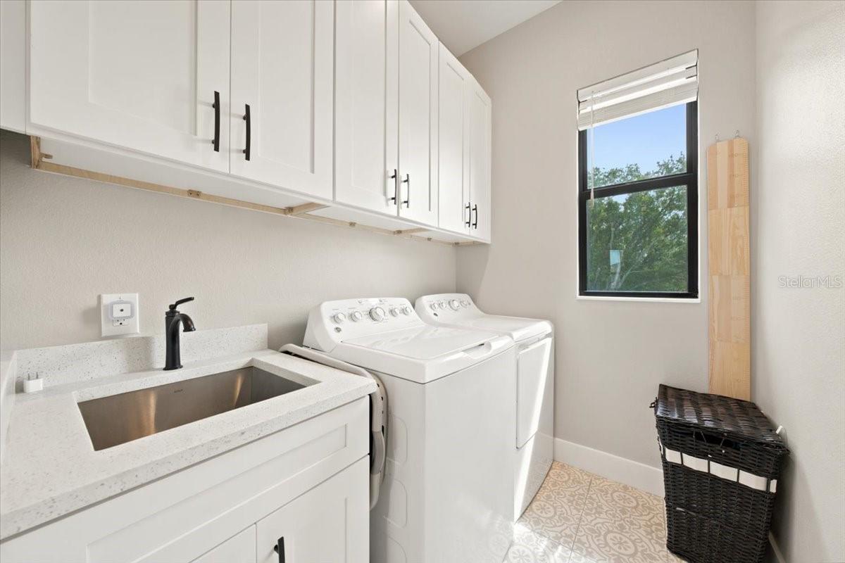 3011 W North B St Property Photo 28