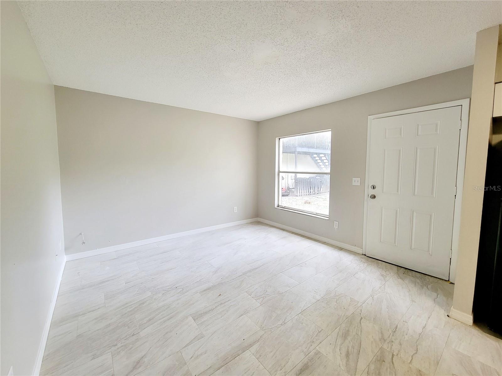 TB8549578 Property Photo 8