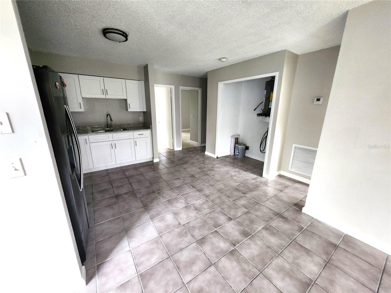 TB8549578 Property Photo 22