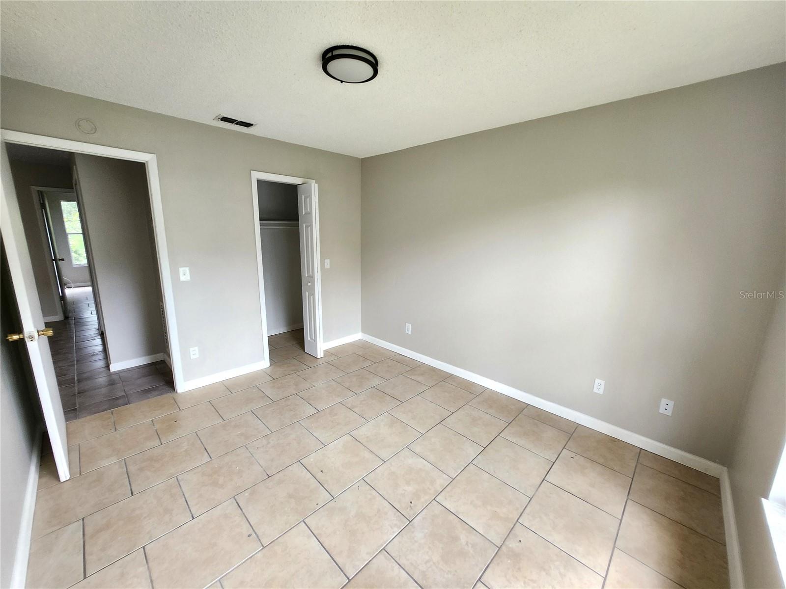 TB8549578 Property Photo 24