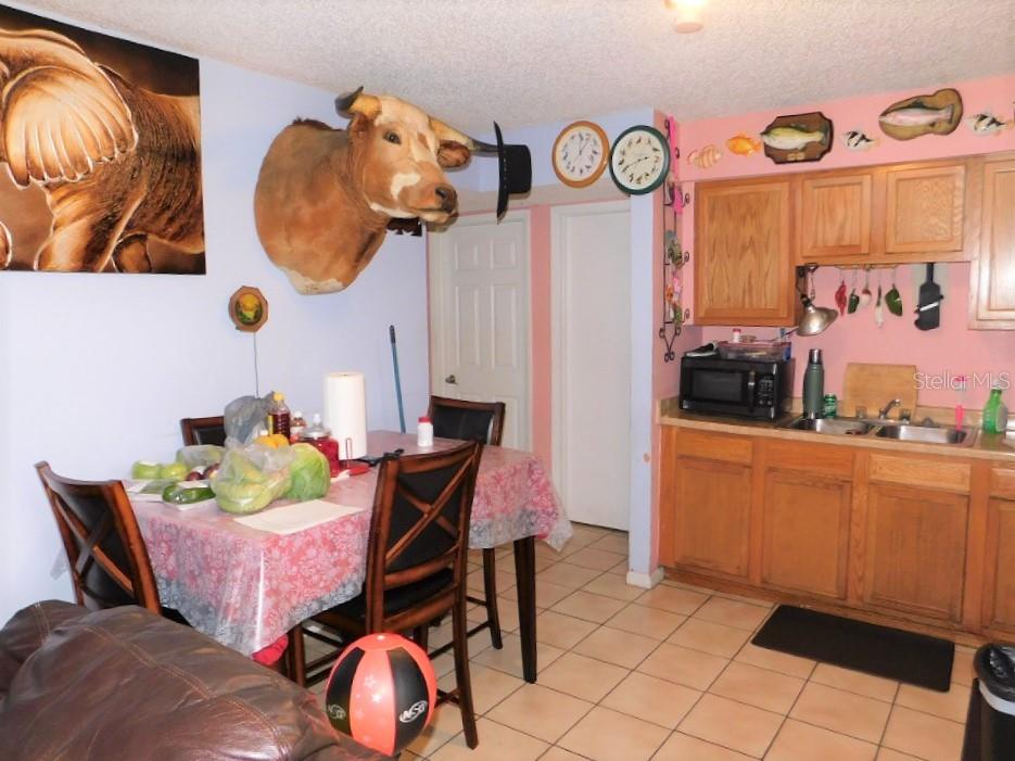 TB8549578 Property Photo 29