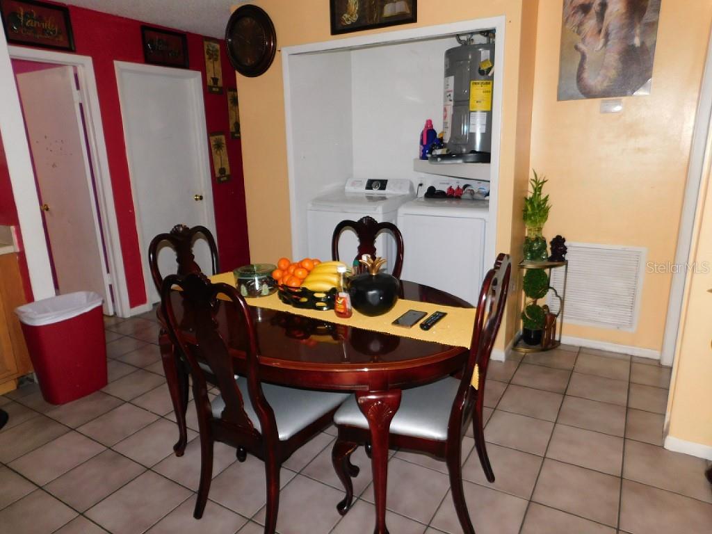 TB8549578 Property Photo 34