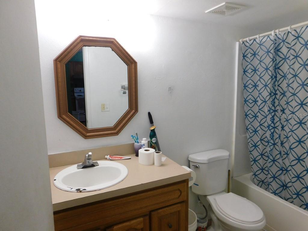 TB8549578 Property Photo 40