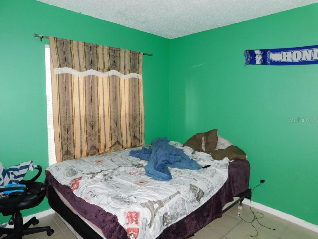 TB8549578 Property Photo 41