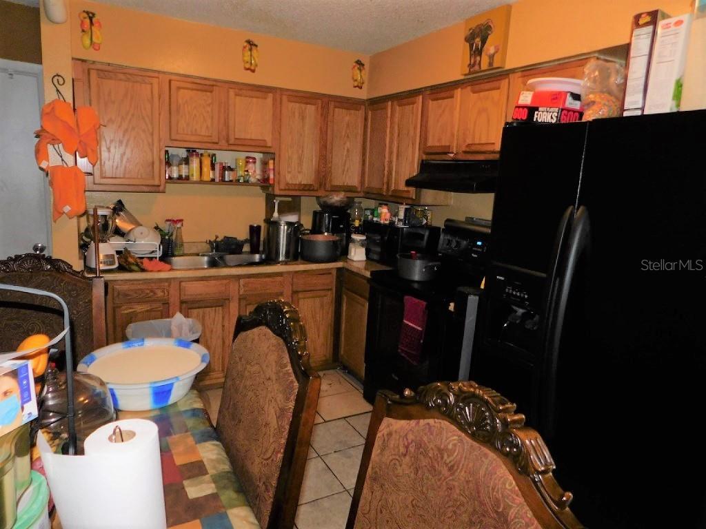 TB8549578 Property Photo 43
