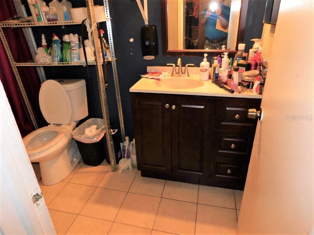 TB8549578 Property Photo 44