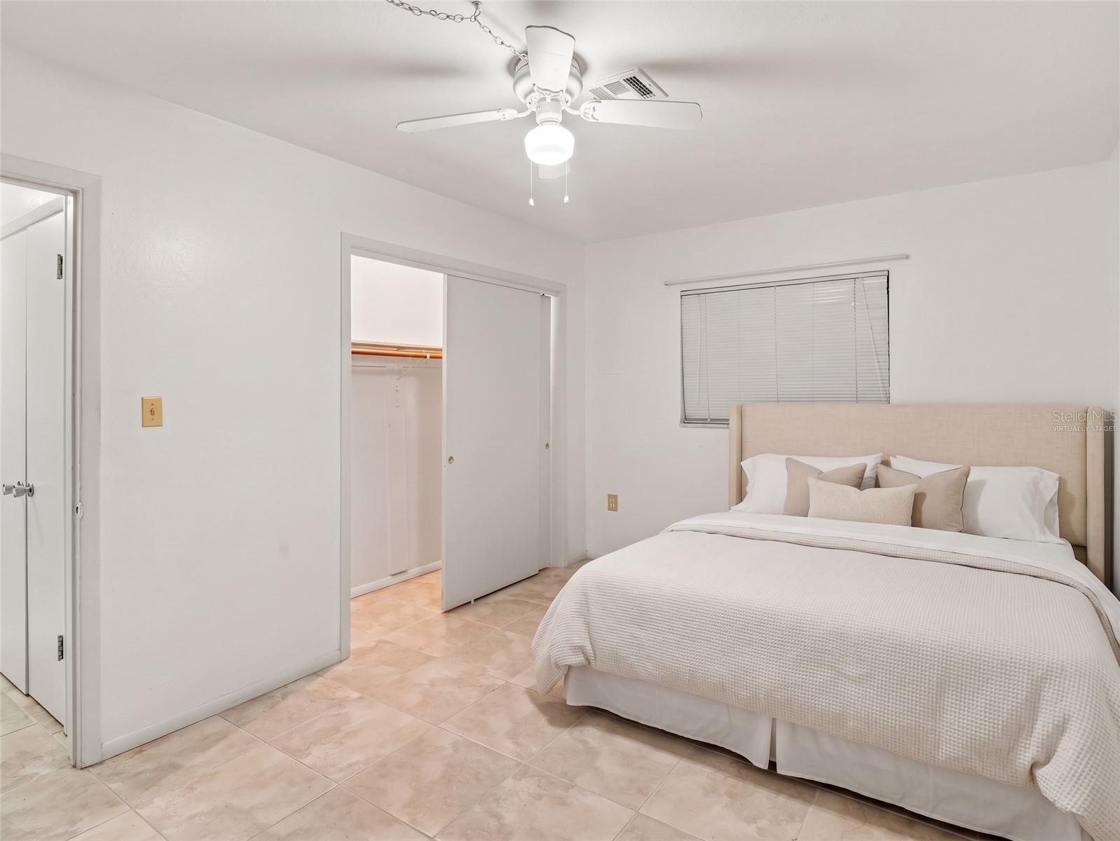 562 E Tarpon Blvd Nw Property Photo 13