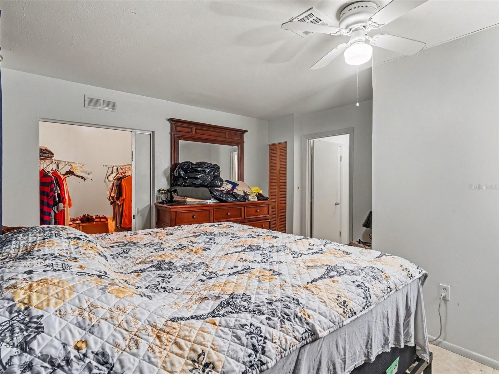562 E Tarpon Blvd Nw Property Photo 18