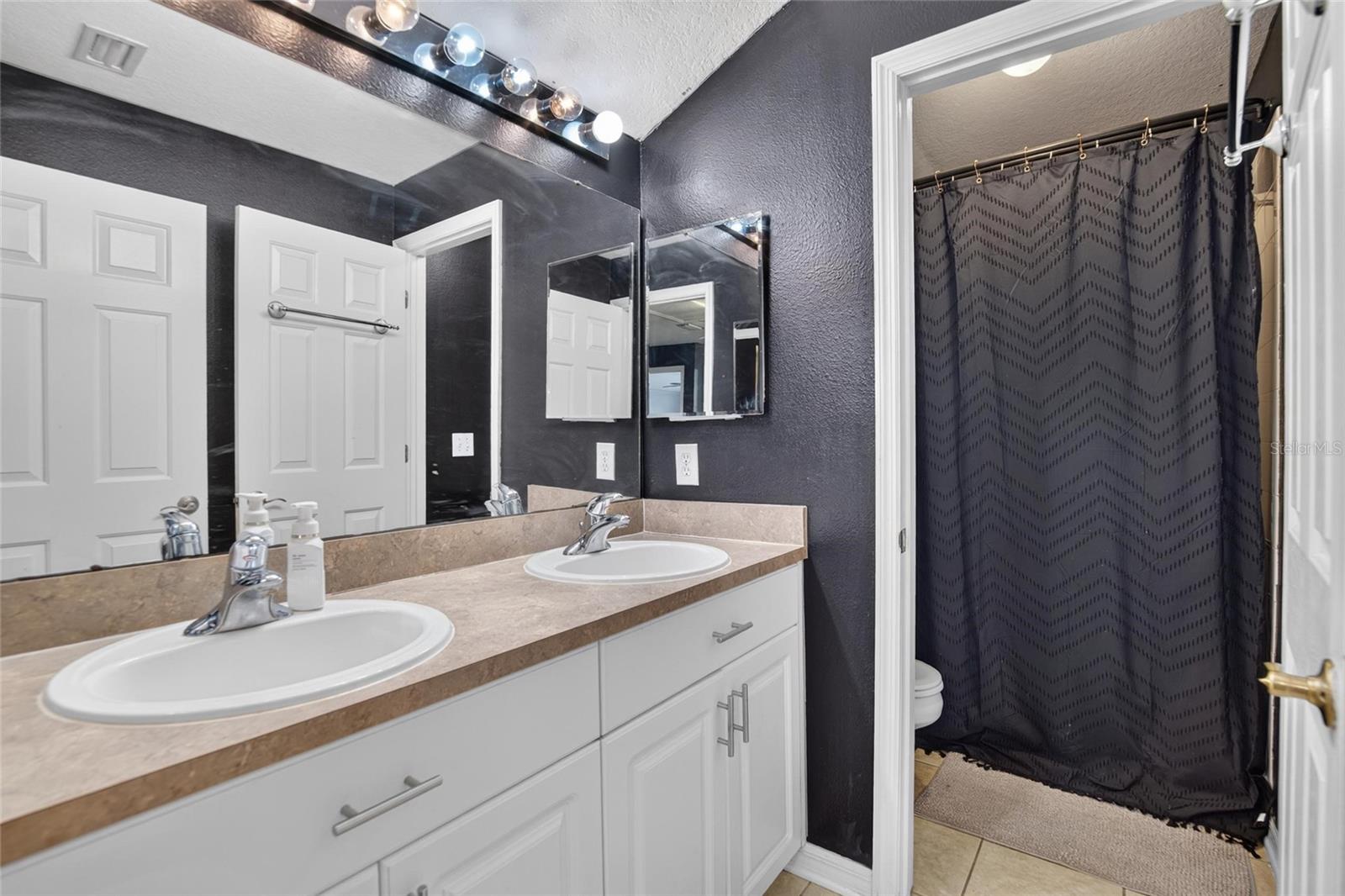3003 Summer Cruise Dr Property Photo 43