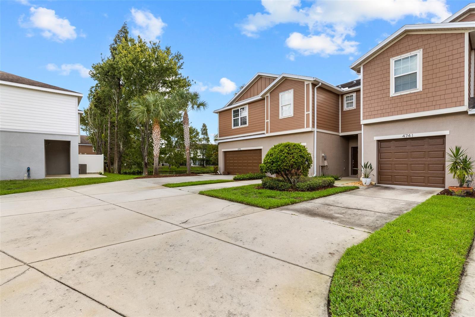 4741 White Sanderling Ct Property Photo 6