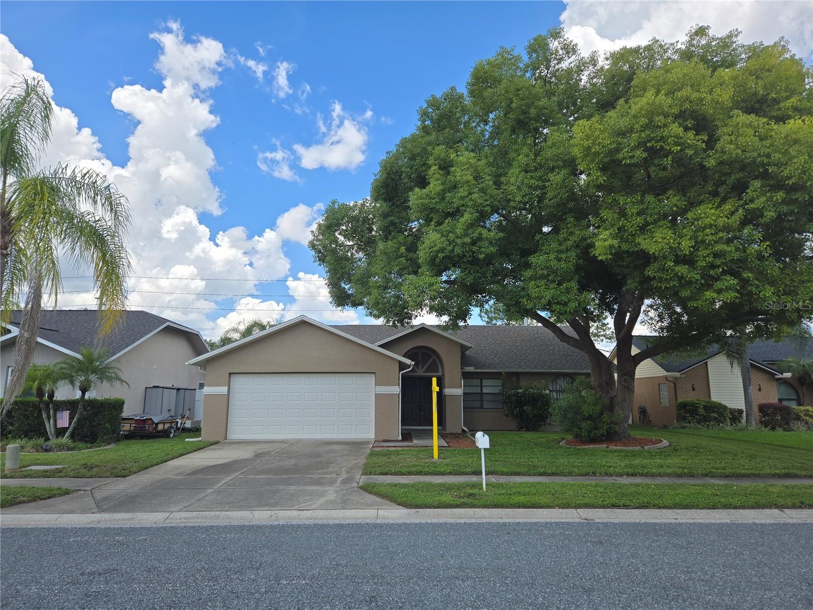 8211 Matthew Dr Property Photo 1