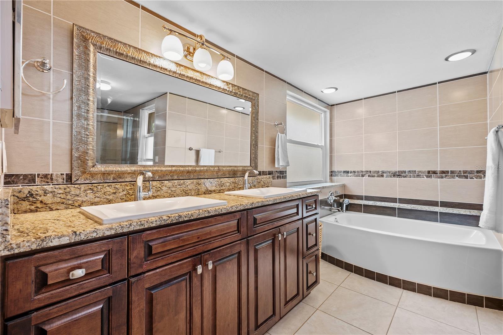 390 Meravan Ct Property Photo 42