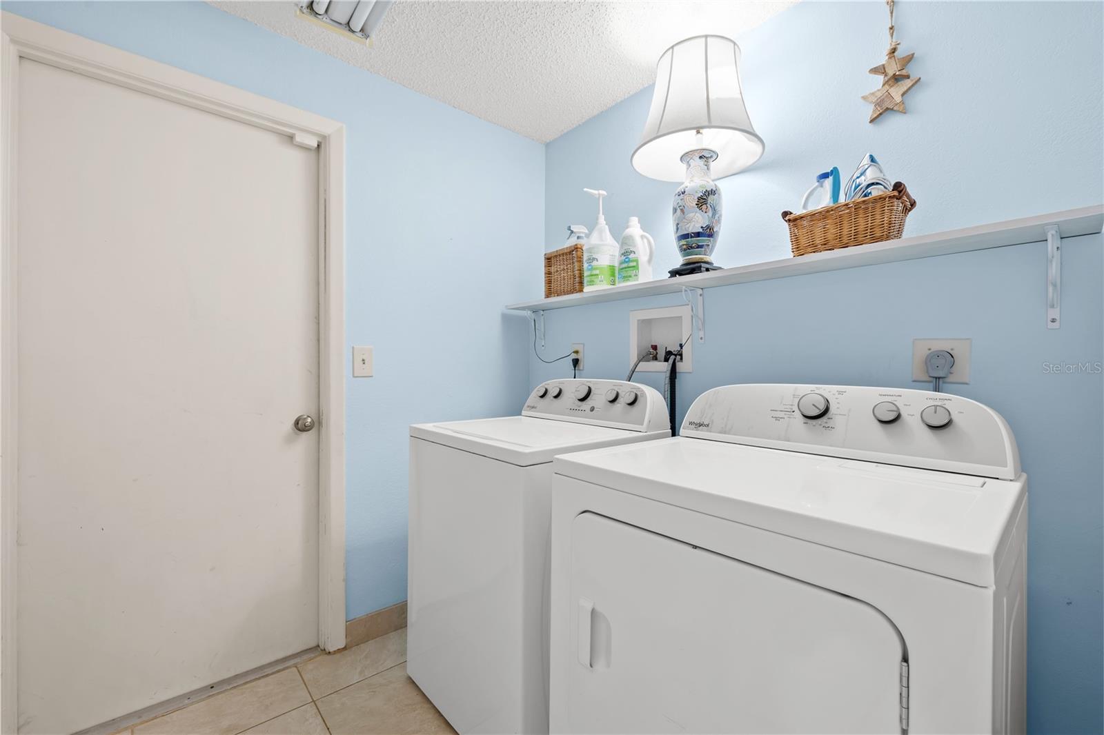 390 Meravan Ct Property Photo 43