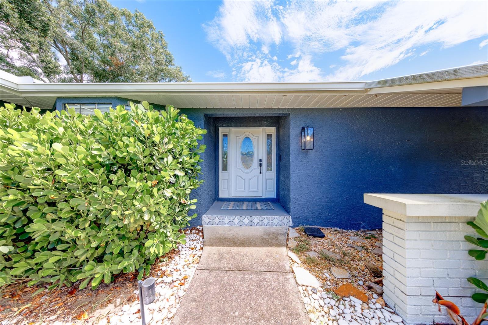 2709 Winding Way Property Photo 2