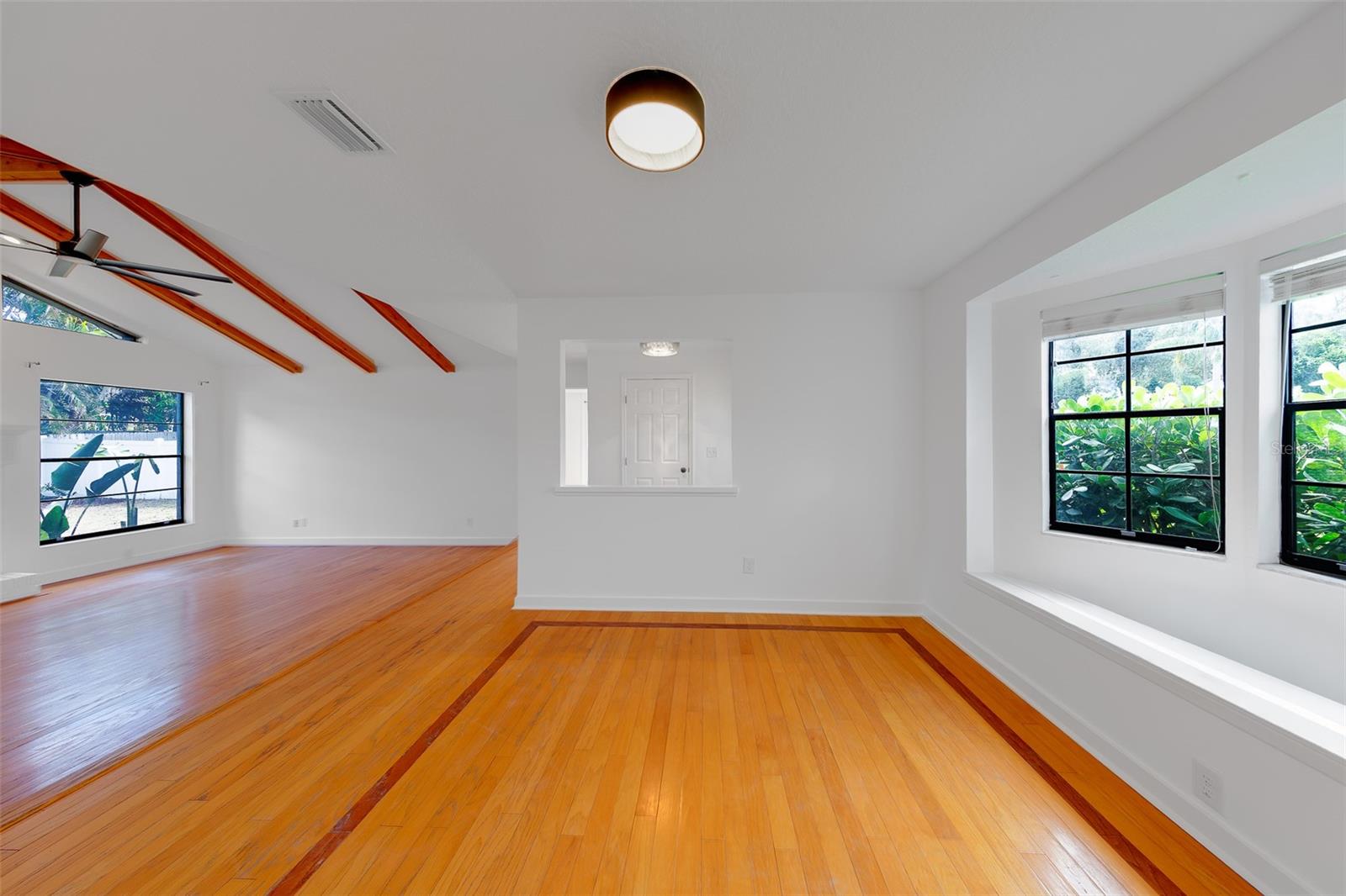 2709 Winding Way Property Photo 10