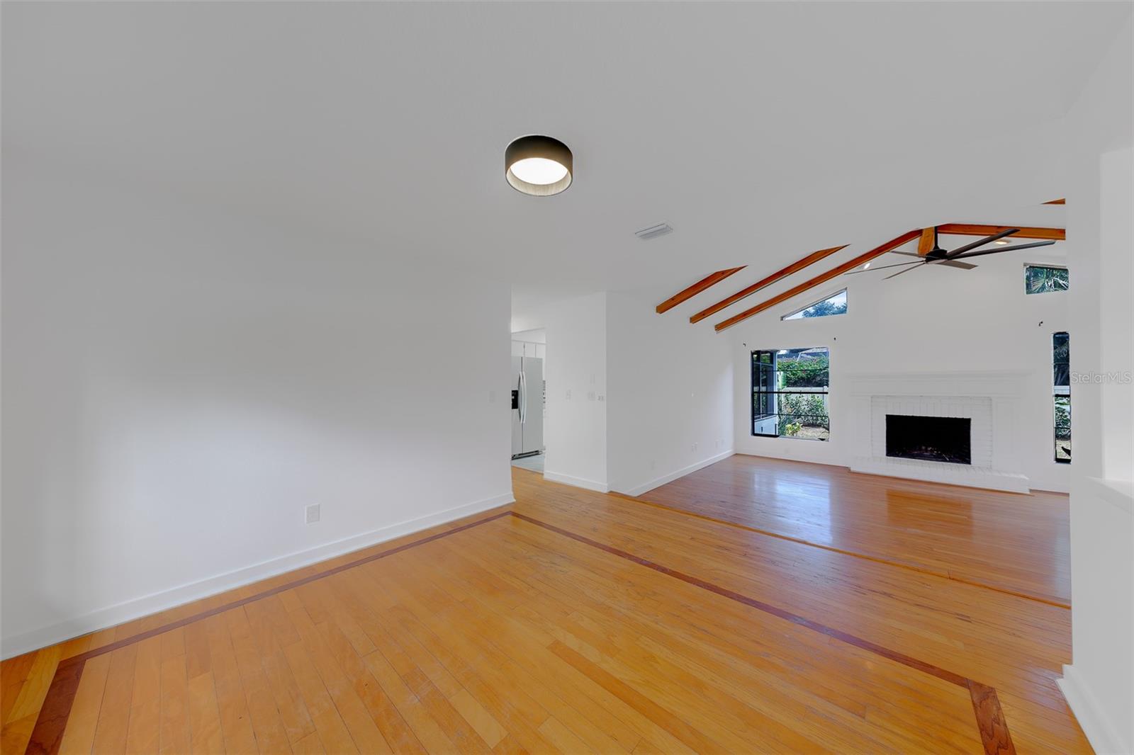 2709 Winding Way Property Photo 11