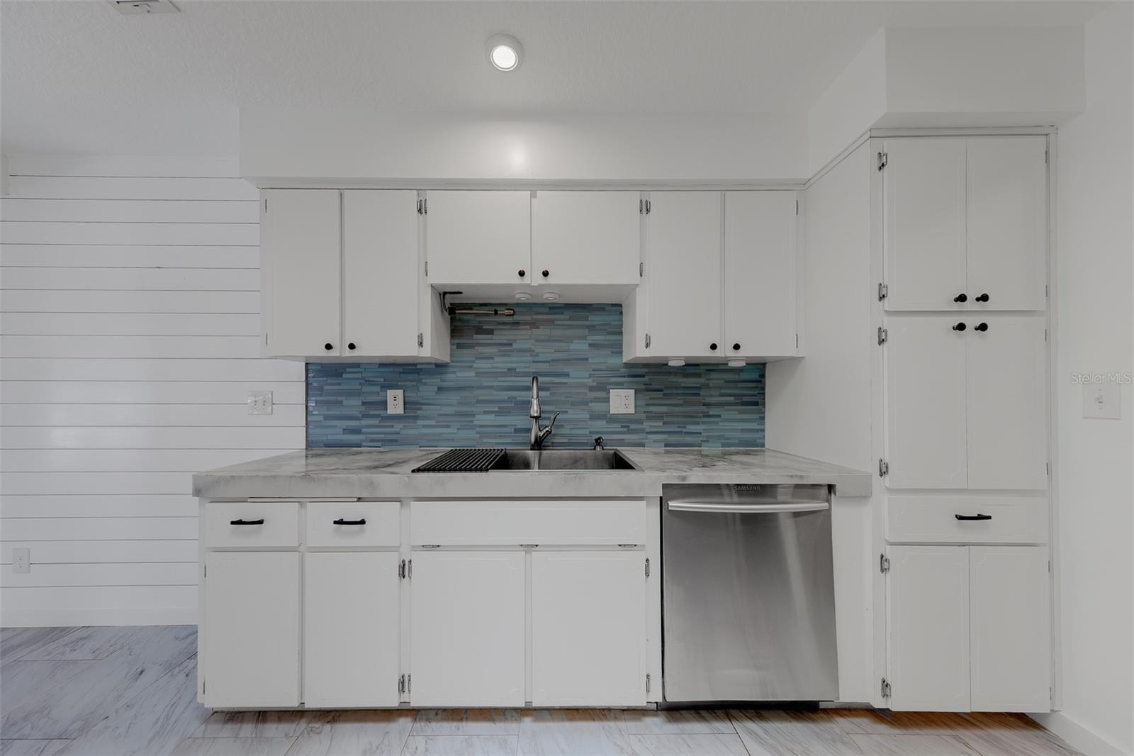 2709 Winding Way Property Photo 15